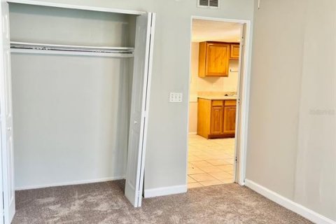 Condo in Orlando, Florida, 2 bedrooms  № 2239399 - photo 17