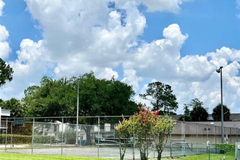 Condo in Orlando, Florida, 2 bedrooms  № 2239399 - photo 22