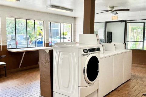 Condo in Orlando, Florida, 2 bedrooms  № 2239399 - photo 21