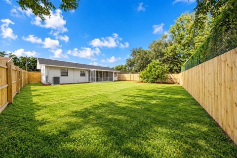 House in Orlando, Florida 4 bedrooms, 109.25 sq.m. № 2397011 - photo 19