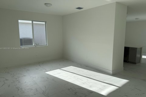 House in Homestead, Florida 4 bedrooms, 211.82 sq.m. № 1821943 - photo 5