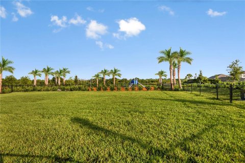 House in Sarasota, Florida 3 bedrooms, 171.22 sq.m. № 2096328 - photo 2