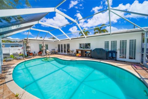 House in Pompano Beach, Florida 4 bedrooms, 197.14 sq.m. № 2023450