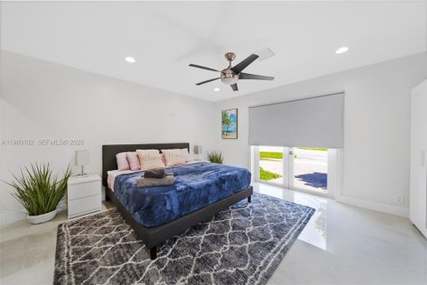 House in Pompano Beach, Florida 4 bedrooms, 197.14 sq.m. № 2023450 - photo 29