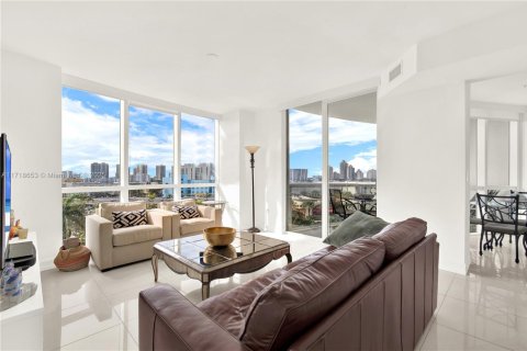 Copropriété à vendre à Sunny Isles Beach, Floride: 2 chambres, 119.75 m2 № 1860947 - photo 4