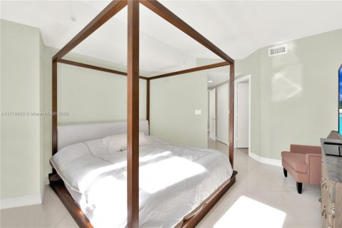 Copropriété à vendre à Sunny Isles Beach, Floride: 2 chambres, 119.75 m2 № 1860947 - photo 16