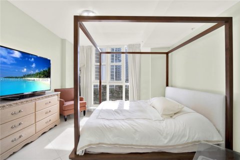 Copropriété à vendre à Sunny Isles Beach, Floride: 2 chambres, 119.75 m2 № 1860947 - photo 15