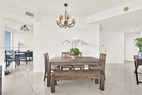 Copropriété à vendre à Sunny Isles Beach, Floride: 2 chambres, 119.75 m2 № 1860947 - photo 6