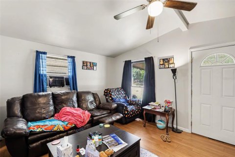 House in Tampa, Florida 3 bedrooms, 77.67 sq.m. № 2219671 - photo 7