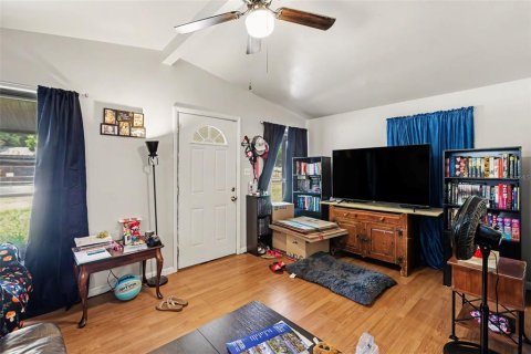 House in Tampa, Florida 3 bedrooms, 77.67 sq.m. № 2219671 - photo 5