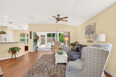 House in Summerfield, Florida 2 bedrooms, 125.05 sq.m. № 2280510 - photo 10