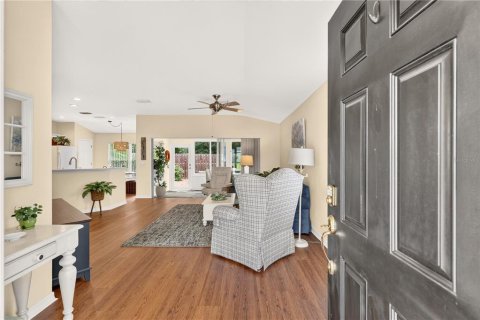 House in Summerfield, Florida 2 bedrooms, 125.05 sq.m. № 2280510 - photo 4