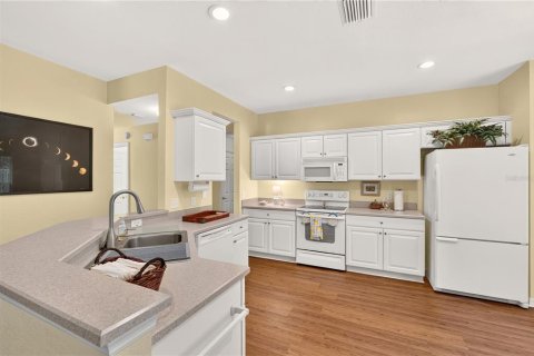 House in Summerfield, Florida 2 bedrooms, 125.05 sq.m. № 2280510 - photo 14