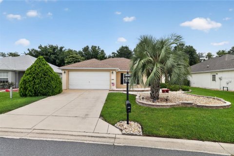 House in Summerfield, Florida 2 bedrooms, 125.05 sq.m. № 2280510 - photo 2