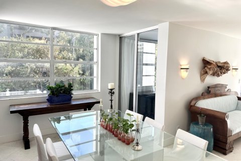 Condo in Key Biscayne, Florida, 2 bedrooms  № 2086895 - photo 6