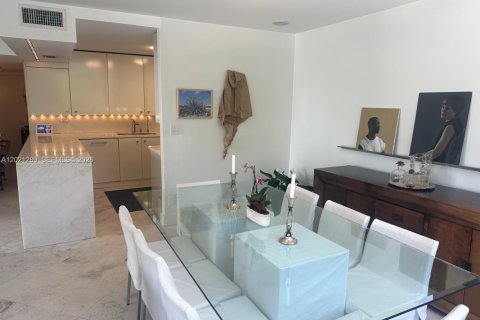 Condo in Key Biscayne, Florida, 2 bedrooms  № 2086895 - photo 8