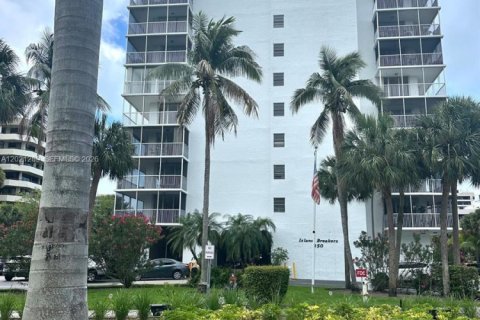 Condo in Key Biscayne, Florida, 2 bedrooms  № 2086895