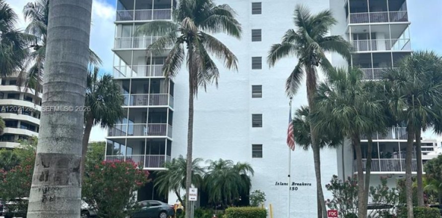 Condo in Key Biscayne, Florida, 2 bedrooms  № 2086895