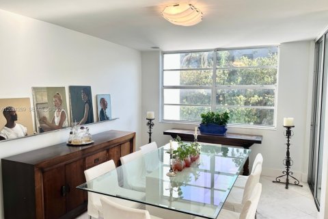 Condo in Key Biscayne, Florida, 2 bedrooms  № 2086895 - photo 4