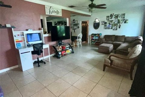 Casa en venta en Saint Petersburg, Florida, 3 dormitorios, 113.71 m2 № 1815692 - foto 5