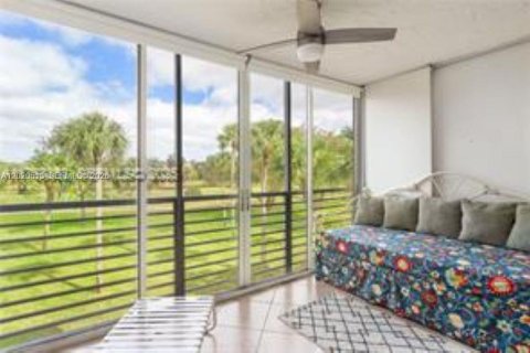 Copropriété à vendre à Pompano Beach, Floride: 3 chambres, 159.42 m2 № 2146463 - photo 10