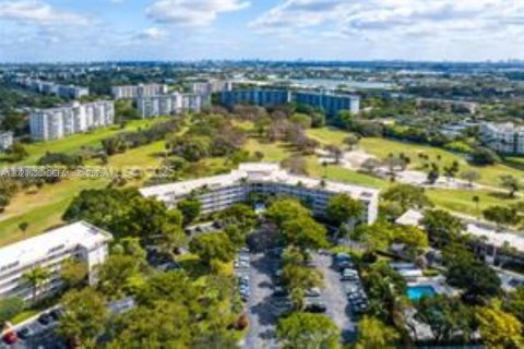 Copropriété à vendre à Pompano Beach, Floride: 3 chambres, 159.42 m2 № 2146463 - photo 20