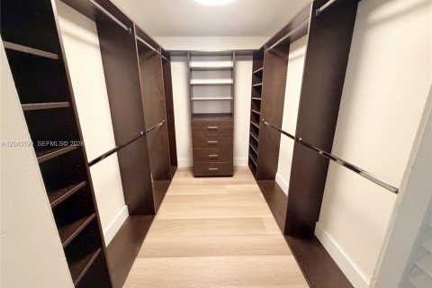 Снять в аренду кондоминиум в Майами-Бич, Флорида 2 спальни, 111.2м2, № 2145894 - фото 18