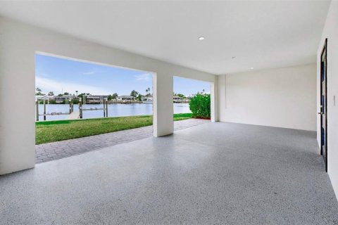 Townhouse in Apollo Beach, Florida 4 bedrooms, 222.59 sq.m. № 1517395 - photo 30