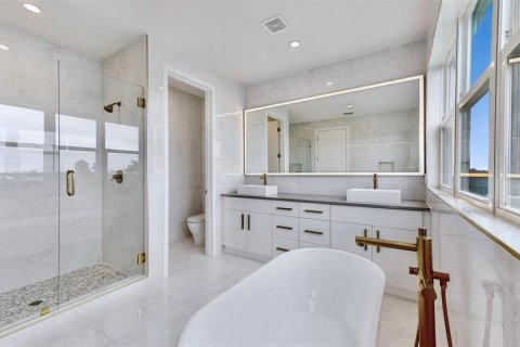 Townhouse in Apollo Beach, Florida 4 bedrooms, 222.59 sq.m. № 1517395 - photo 18