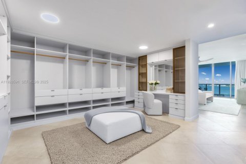 Купить кондоминиум в Бей-Харбор-Айлендс, Флорида 5 спален, 471.29м2, № 1987736 - фото 21