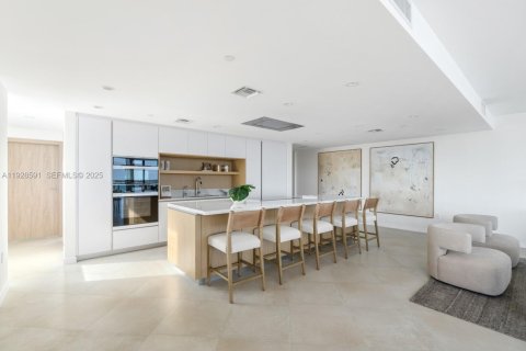 Купить кондоминиум в Бей-Харбор-Айлендс, Флорида 5 спален, 471.29м2, № 1987736 - фото 7