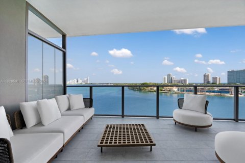 Купить кондоминиум в Бей-Харбор-Айлендс, Флорида 5 спален, 471.29м2, № 1987736 - фото 14