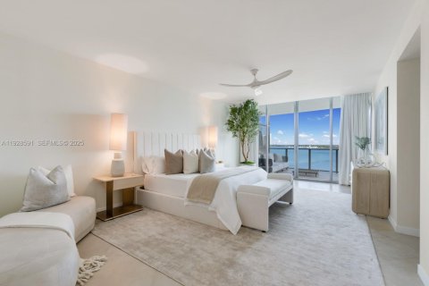 Купить кондоминиум в Бей-Харбор-Айлендс, Флорида 5 спален, 471.29м2, № 1987736 - фото 16