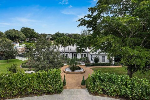 Casa en alquiler en Davie, Florida, 8 dormitorios, 360.18 m2 № 2339894 - foto 4
