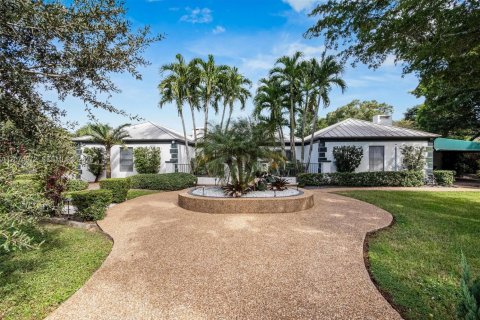Casa en alquiler en Davie, Florida, 8 dormitorios, 360.18 m2 № 2339894 - foto 2