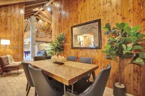 Casa en alquiler en Davie, Florida, 8 dormitorios, 360.18 m2 № 2339894 - foto 10