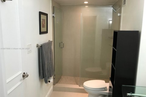 Condominio en alquiler en Miami Beach, Florida, 51.1 m2 № 2018303 - foto 16