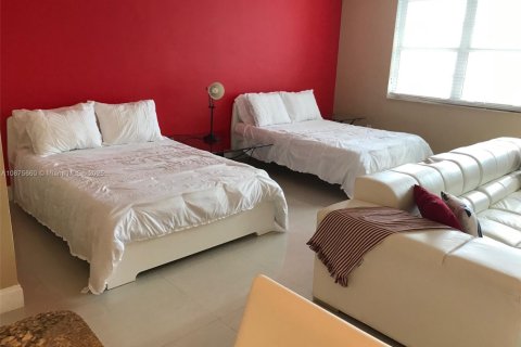 Condominio en alquiler en Miami Beach, Florida, 51.1 m2 № 2018303 - foto 3