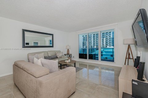 Copropriété à louer à Miami Beach, Floride: 2 chambres, 89.19 m2 № 760648 - photo 8