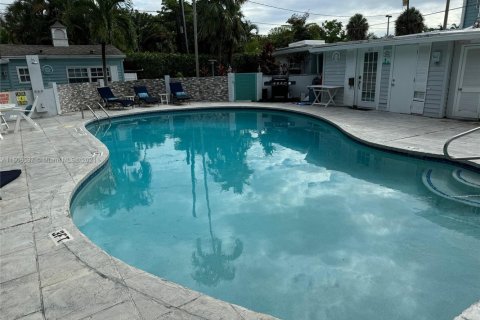 Apartment in Wilton Manors, Florida 2 bedrooms, 82.68 sq.m. № 1936285 - photo 15