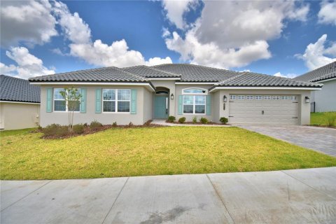 Villa ou maison à Auburndale, Floride 4 chambres, 278.71 m2 № 2111451
