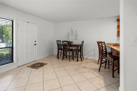 Touwnhouse à vendre à Tampa, Floride: 2 chambres, 137.5 m2 № 1684755 - photo 7