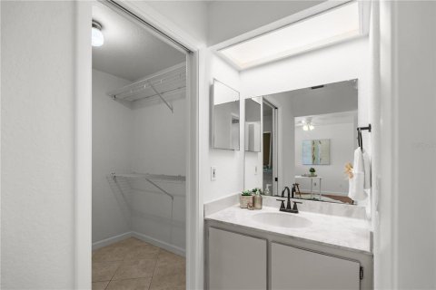 Touwnhouse à vendre à Tampa, Floride: 2 chambres, 137.5 m2 № 1684755 - photo 21