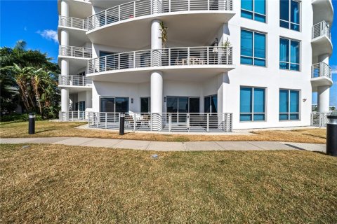 Copropriété à vendre à Tampa, Floride: 2 chambres, 108.23 m2 № 1629789 - photo 2