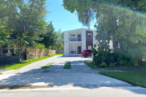Immobilier commercial à vendre à Miami, Floride: 211.82 m2 № 2088741 - photo 5