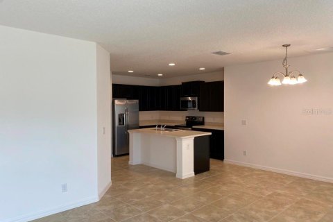 Casa en alquiler en Groveland, Florida, 3 dormitorios, 145.39 m2 № 1903355 - foto 4