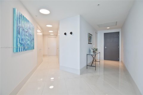 Condominio en venta en North Miami Beach, Florida, 3 dormitorios, 221.66 m2 № 1867894 - foto 15