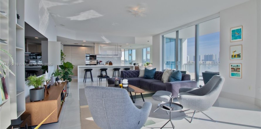 Condominio en North Miami Beach, Florida, 3 dormitorios № 1867894