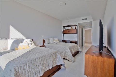 Condominio en venta en North Miami Beach, Florida, 3 dormitorios, 221.66 m2 № 1867894 - foto 12