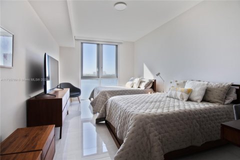 Condominio en venta en North Miami Beach, Florida, 3 dormitorios, 221.66 m2 № 1867894 - foto 11